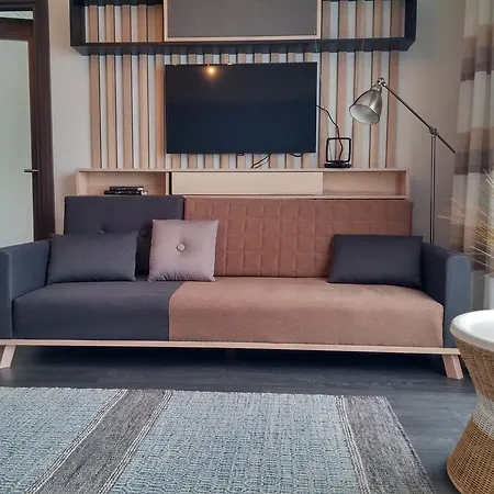 Theatre Apartment *