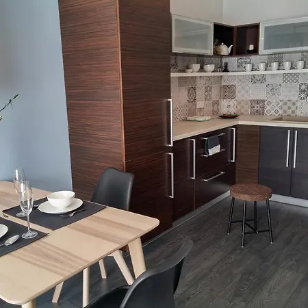 Theatre Apartment *